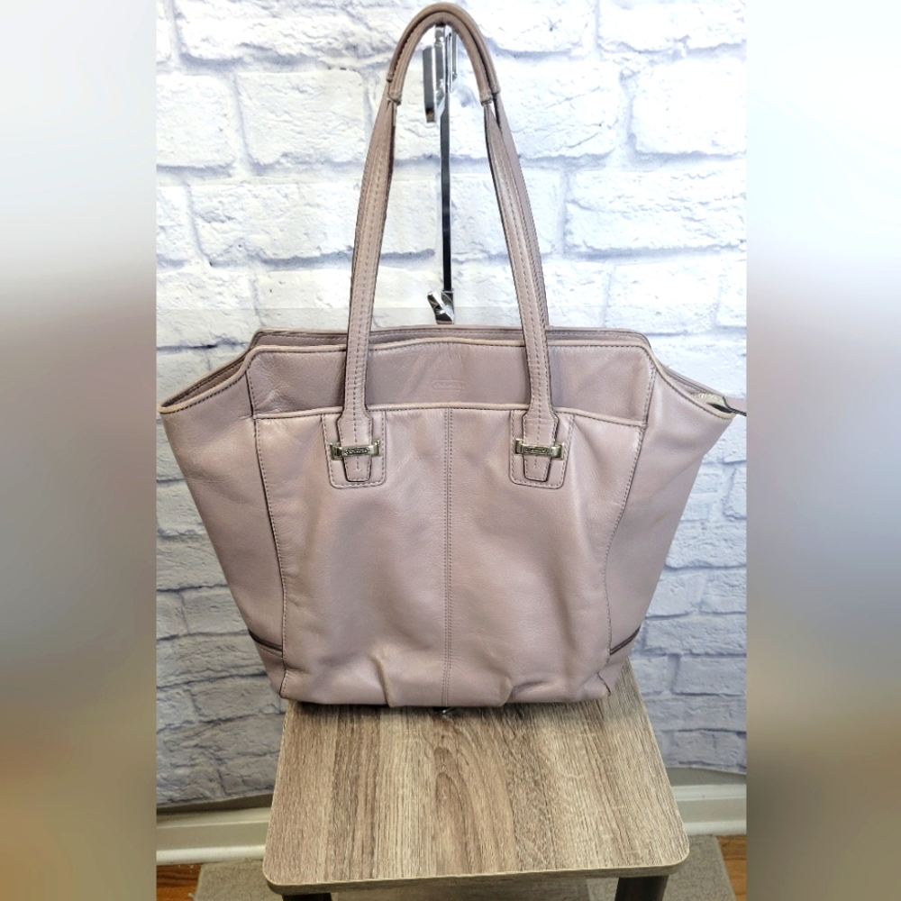 Coach Pebble Gray/Lavender Leather Tote / Hand Bag / Purse